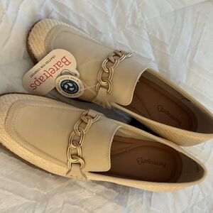 BareTraps Cream Heels with Gold Chain Detail